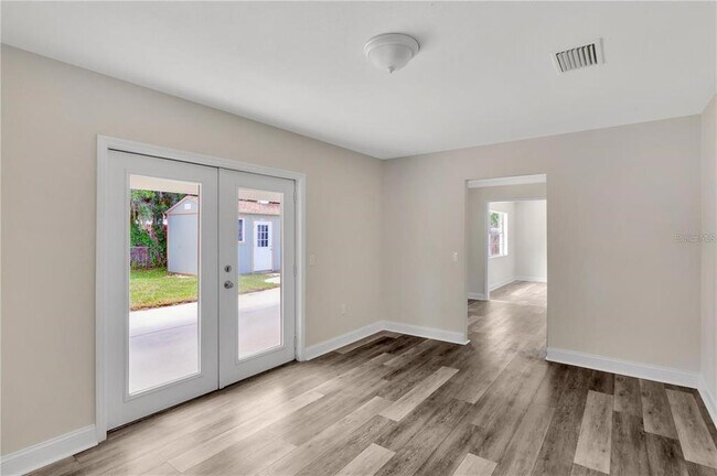Building Photo - 3508 Westfield Dr