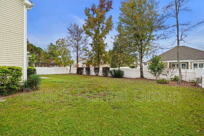Building Photo - 3540 Brampton Dr