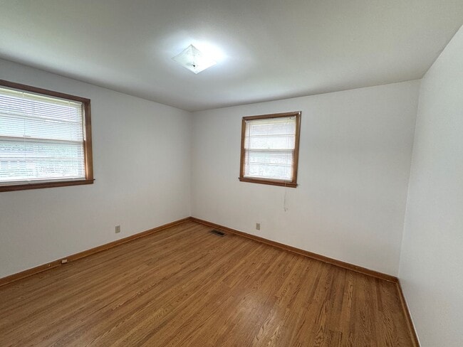 Building Photo - Excellent 2 Bedroom Home in East Nashville!
