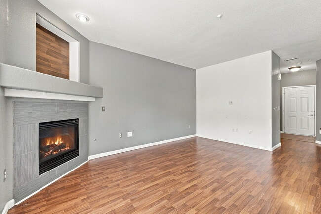 Building Photo - 9557 W San Juan Cir