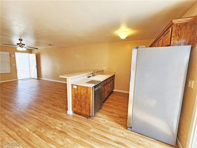 Building Photo - 1700 Sycamore Ave