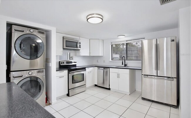 Building Photo - 713 St Matthew Cir
