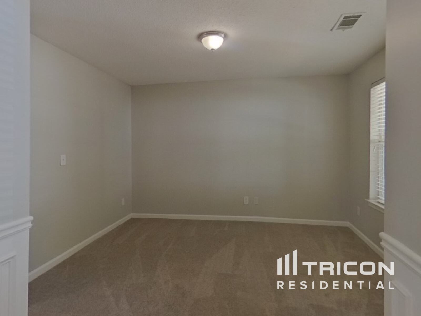 Building Photo - 2880 Chilhowee Dr