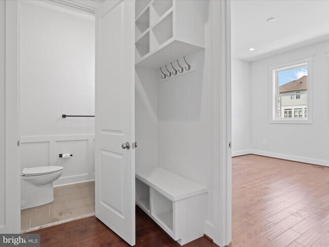 Building Photo - 1830 Cherri Dr