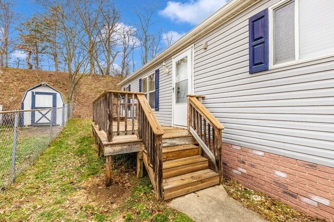 Building Photo - 16114 McGregor Dr