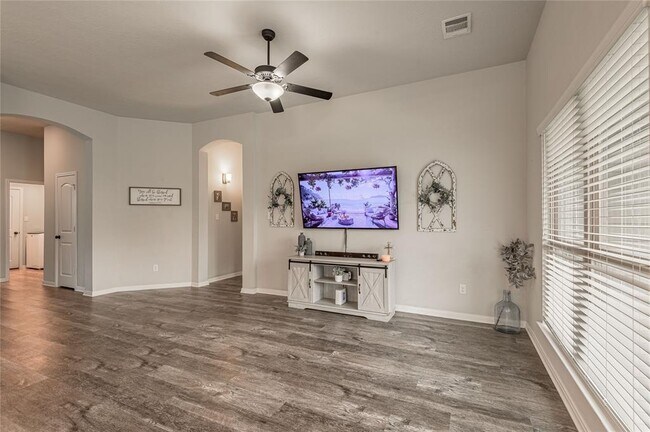 Building Photo - 124 Worley Way