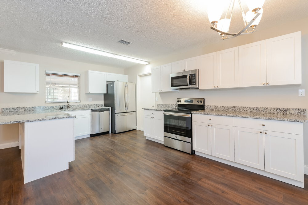 Building Photo - 4013 27th Ave W