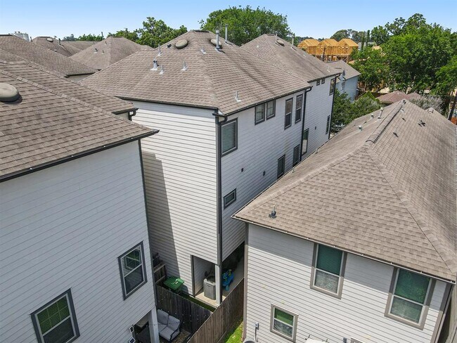 Building Photo - 5311 Kiam St