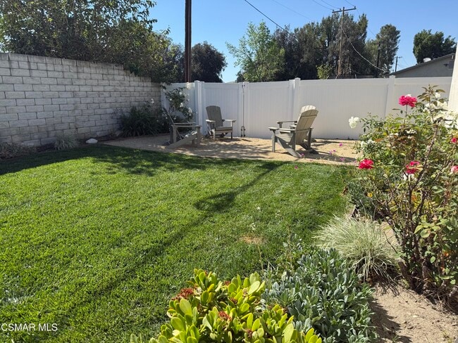 Building Photo - 382 Aristotle St