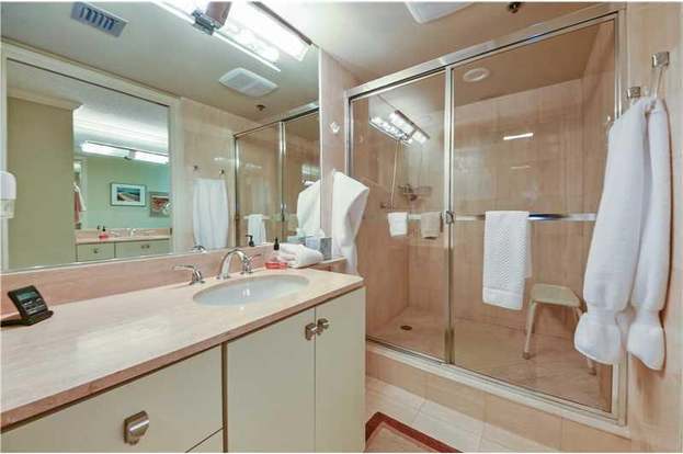 Building Photo - 251 Crandon Blvd