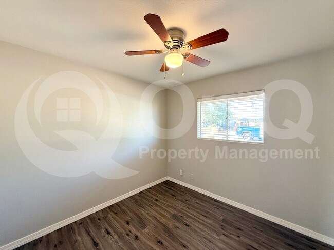 Building Photo - 1307 W Elna Rae St