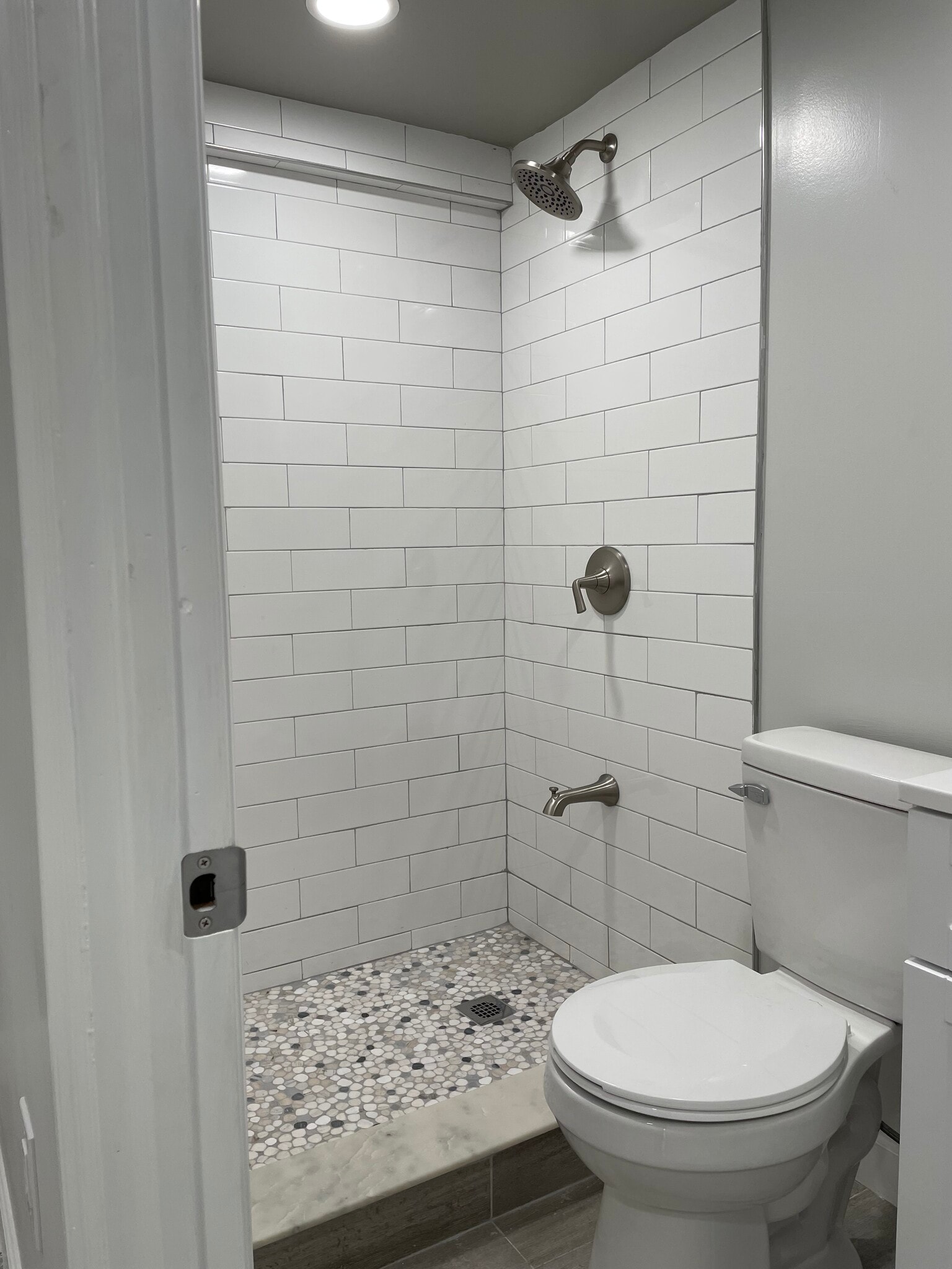 Building Photo - 5 Parkdale Dr