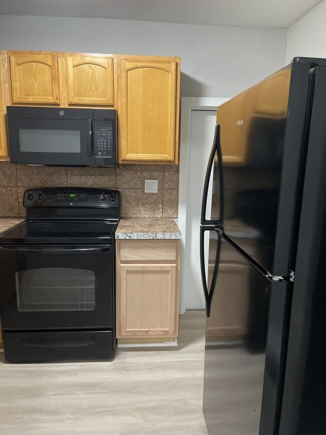 Building Photo - 1748 S Taylor St