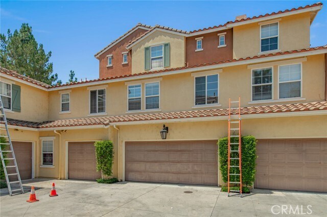 Building Photo - 216 Timberwood
