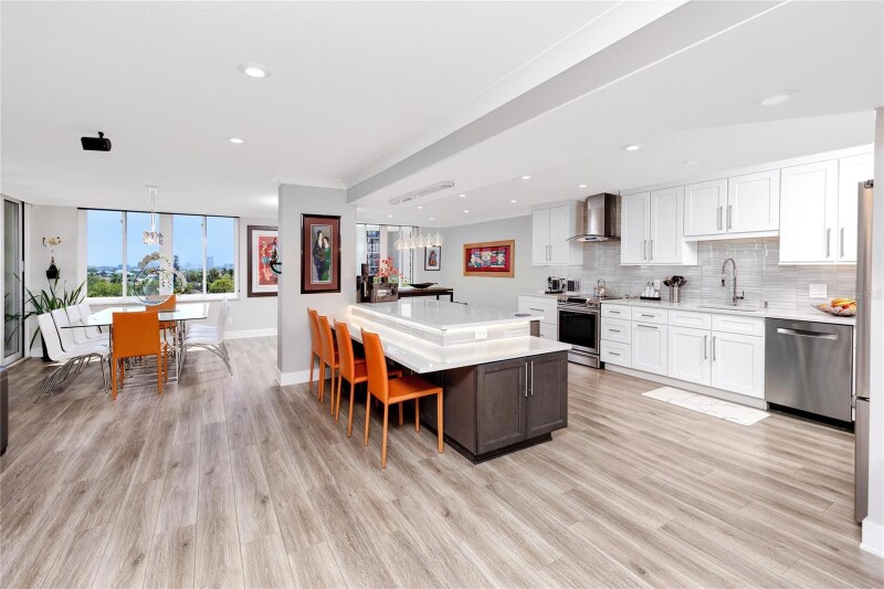Building Photo - 736 Island Way