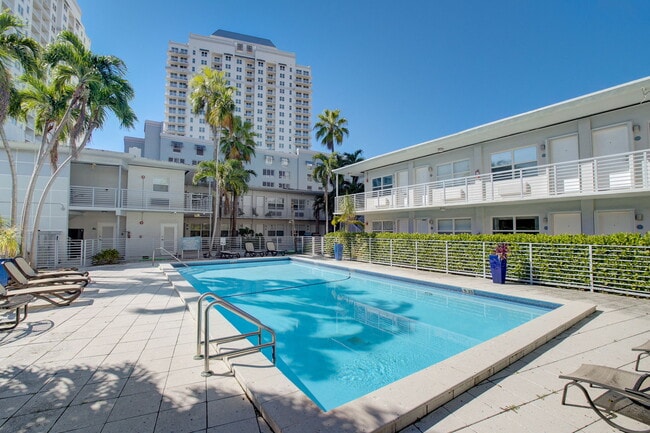Building Photo - Boutique Apts // Bayside Apts LLC