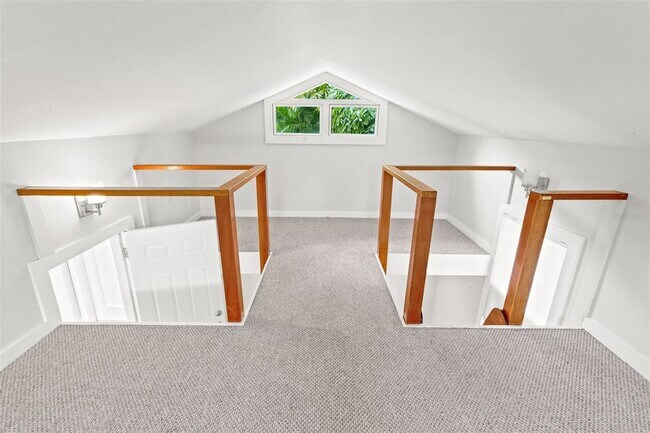 Building Photo - 205 Garden Cir N