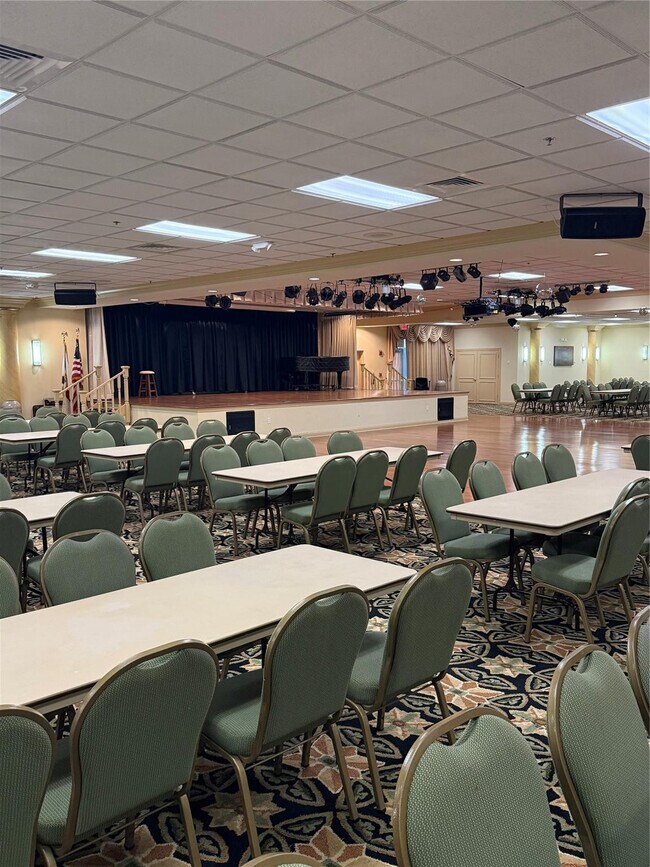 Building Photo - 15126 Ashland St