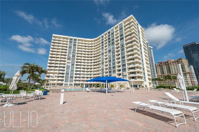 Building Photo - 3180 S Ocean Dr