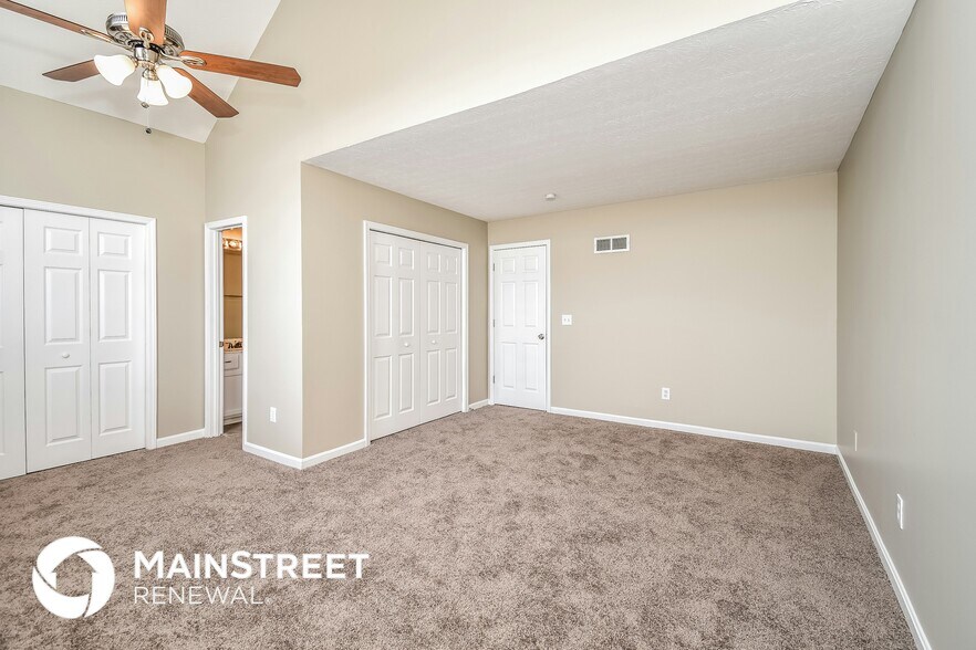 Building Photo - 10500 Whitepine View Pl