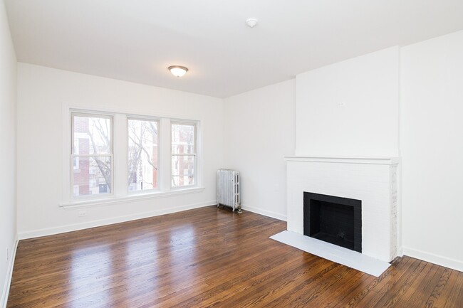 Building Photo - 6573 N Lakewood Ave