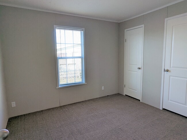 Building Photo - 521 Washington