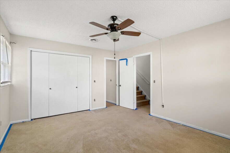 Master Bedrom - 488 Greenview Dr