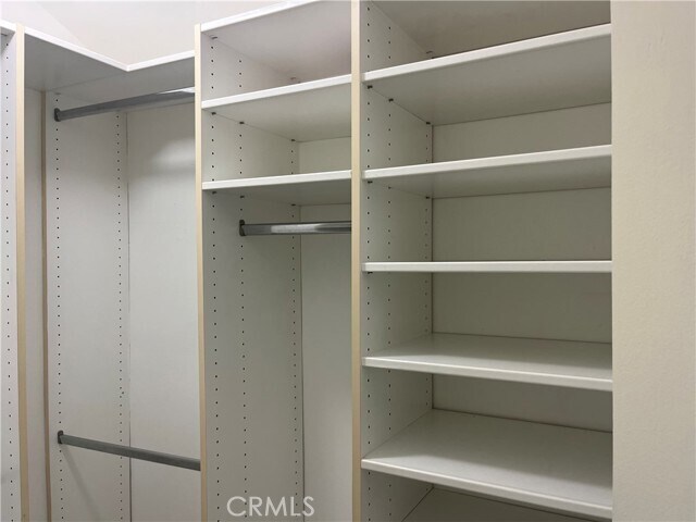 Building Photo - 40 Timber Run