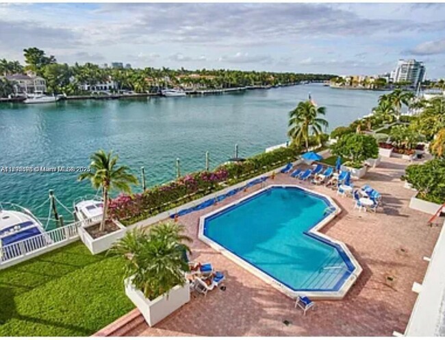 Building Photo - 5700 Collins Ave