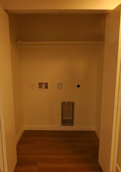 Building Photo - 3294 S Newton St