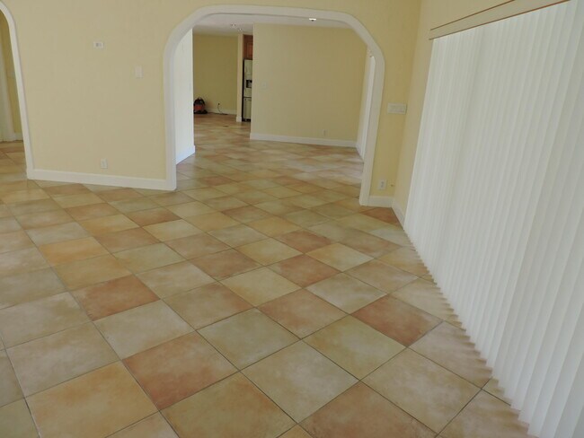 Building Photo - 4529 Square Lake Dr