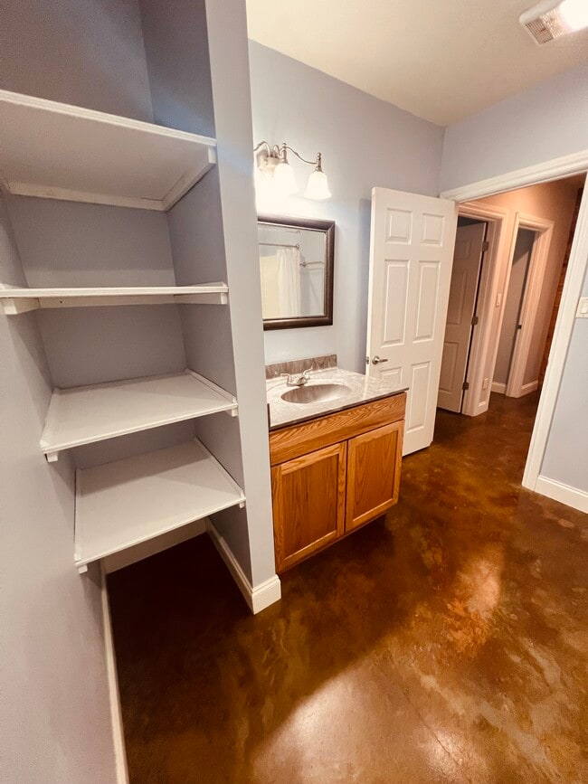 Building Photo - 127 Sun Haven Ln