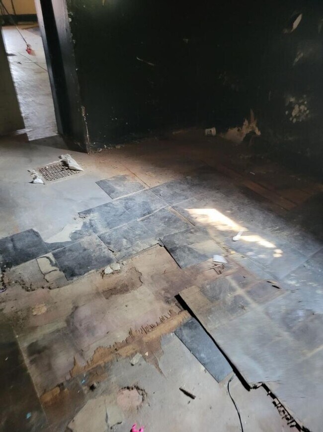Building Photo - FOR SALE ONLY - Home For Sale Fixer upper