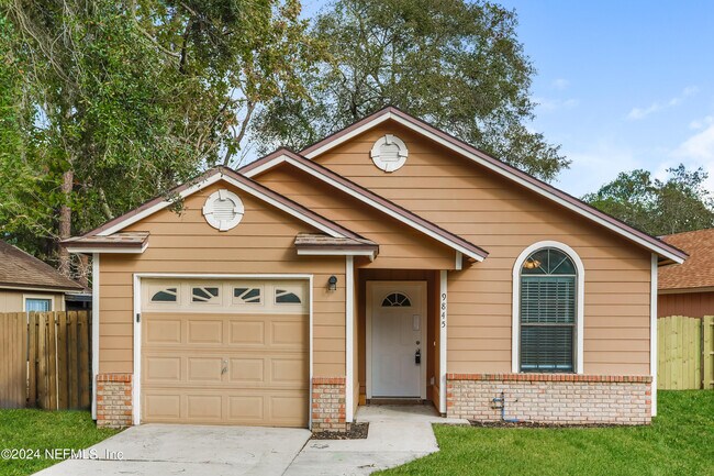 Primary Photo - 9845 Paddlewheel Dr W