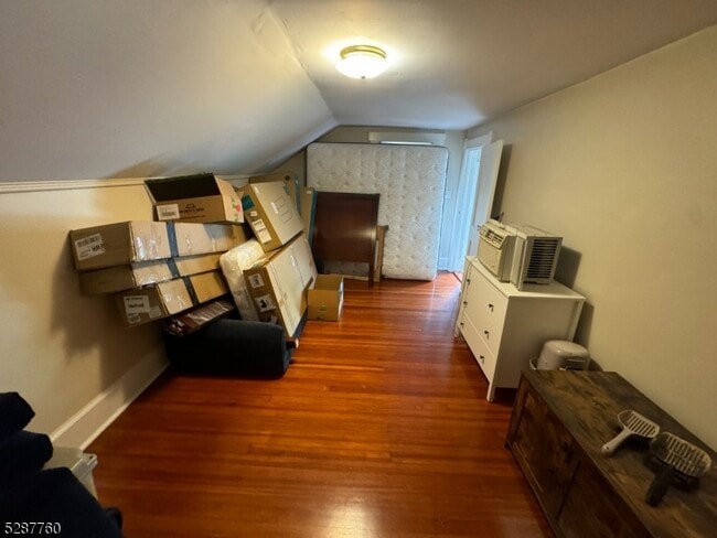 Building Photo - 226 Park St