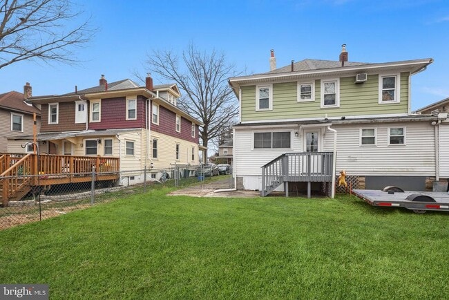 Building Photo - 34 E Hendrickson Ave