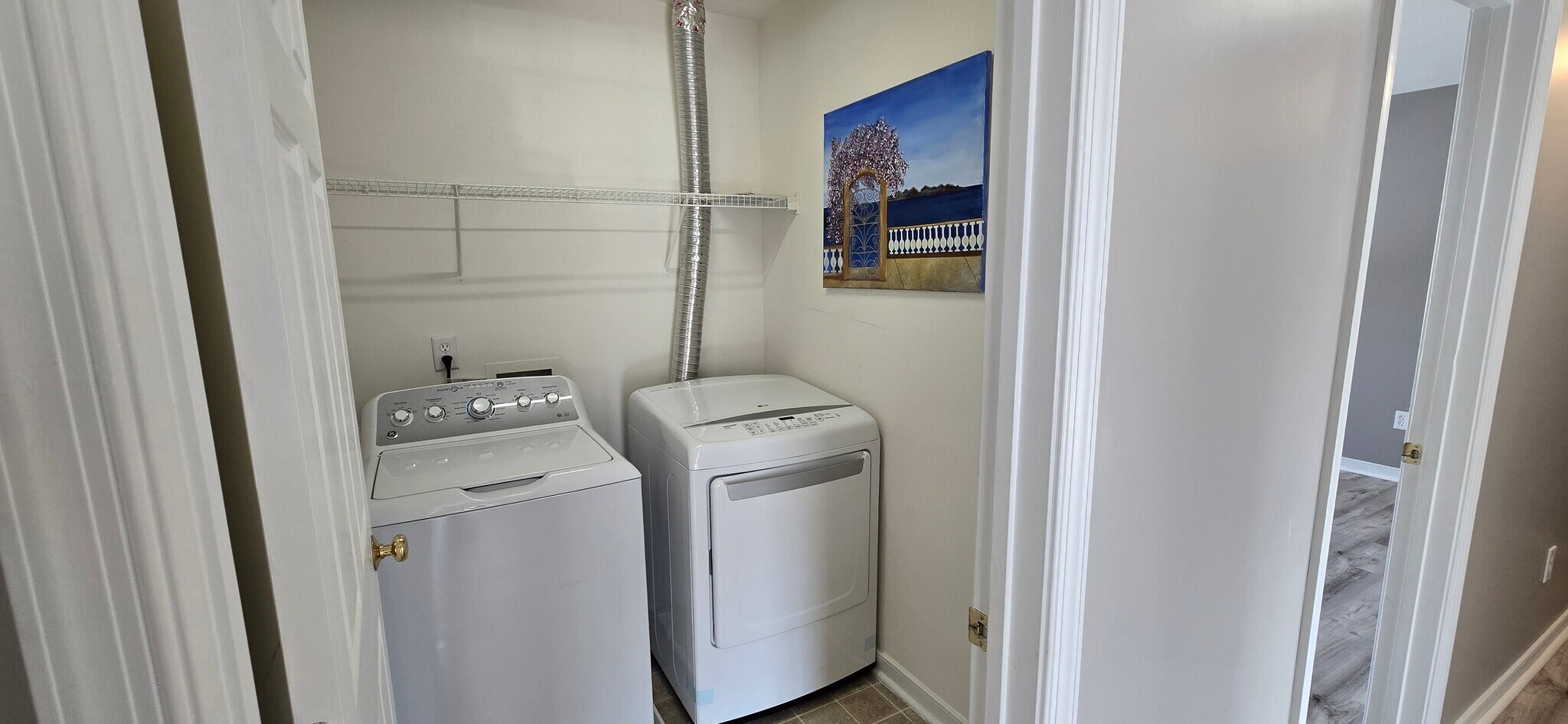 Building Photo - 848 Parkland Pl