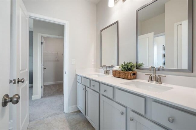 Building Photo - 6180 Misty Hill Ln