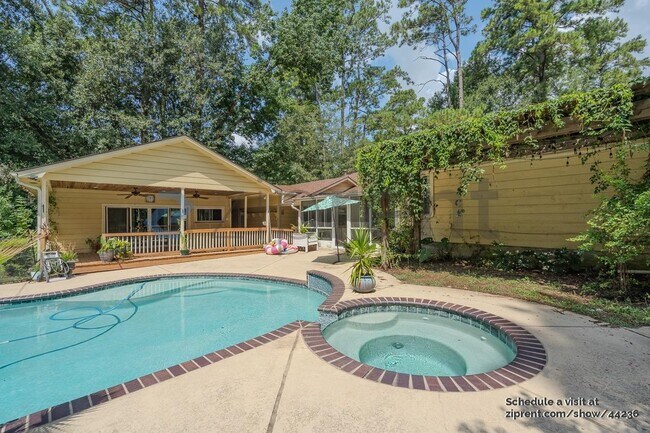 Building Photo - 1558 O'Connor Dr