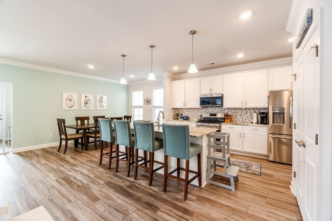Building Photo - 2258 Sanibel Ln