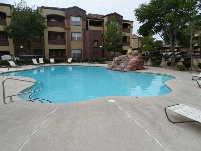 Building Photo - 2 Suite 1st Floor Condo In Gated Northwest...