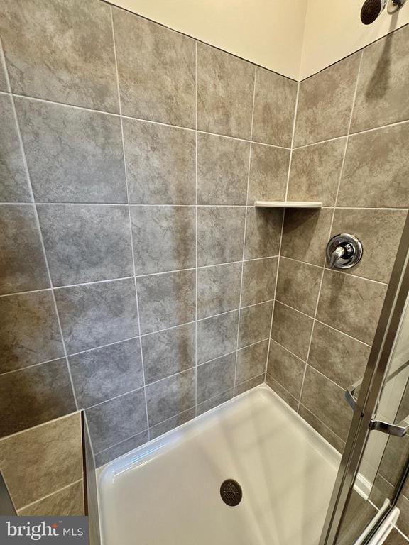 Building Photo - 19 Trout Lily Dr