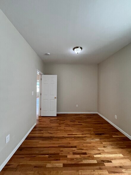 Building Photo - 90 N 15th St