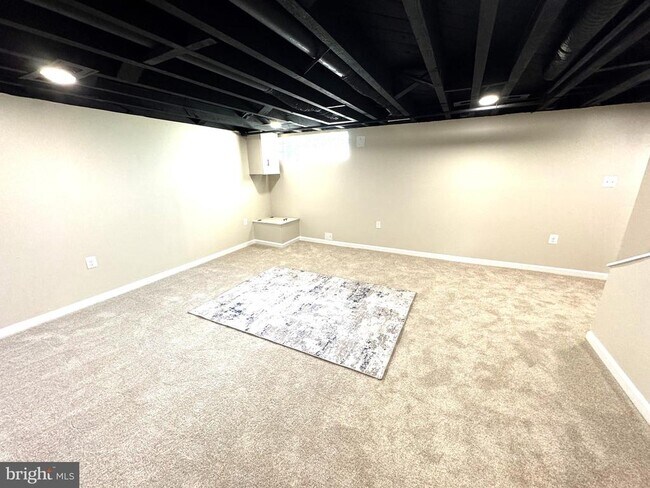 Building Photo - 8130 Loch Raven Blvd