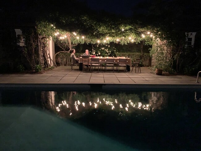 Building Photo - 81 Hampton St