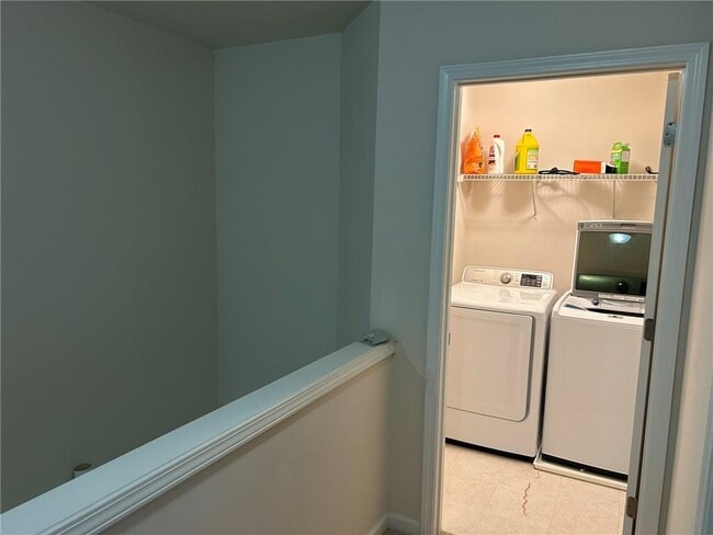 Building Photo - 2063 Hailston Dr NW