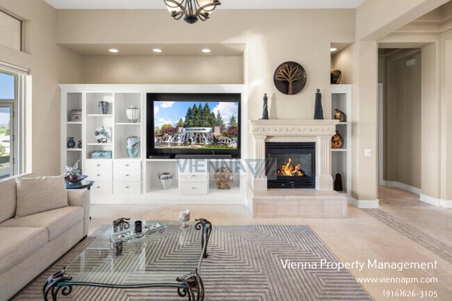 Building Photo - 1550 Summerhill Ln