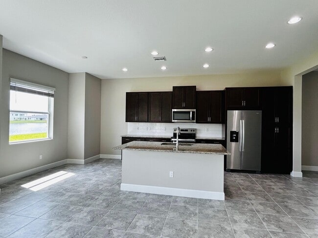 Building Photo - 5468 Pecan Dr