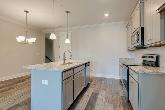 Building Photo - 413 Ronan Way