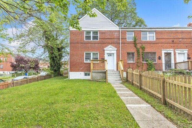 Building Photo - 1100 Mt Holly St